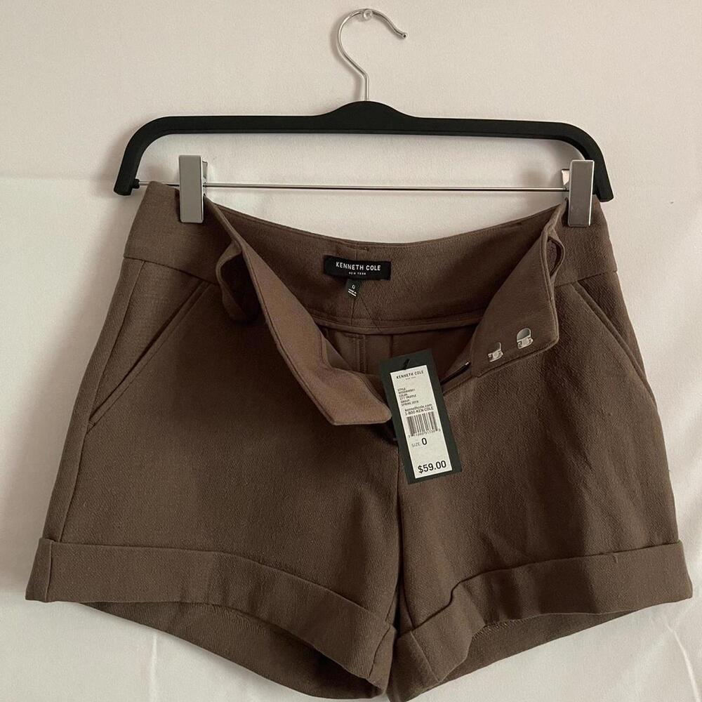 Kenneth Cole Truffle Brown Dress Shorts (Size 0, NWT)